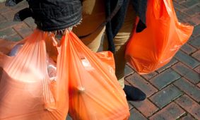 ممنوعیت استفاده از کیسه‌های پلاستیکی یک‌بار‌مصرف در امارات از ابتدای ۲۰۲۴