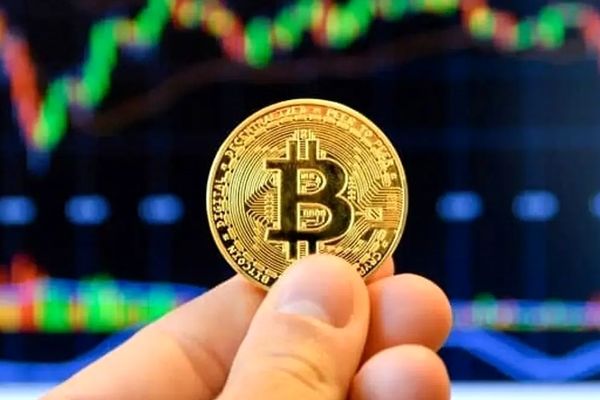 پیش بینی حرفه‌ای قیمت بیت کوین تا پایان سال میلادی