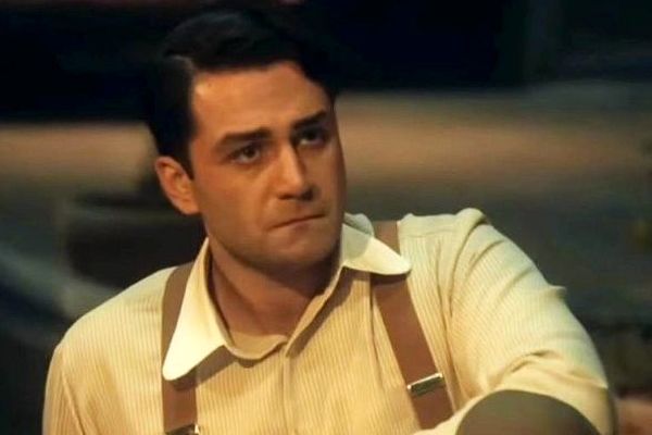 دانیال پورصباح، جذاب‌ترین بازیگر سریال بامداد خمار! آیا آلن دلون دیگری متولد شده است؟