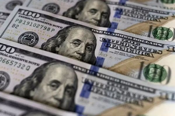 قیمت دلار امروز دوشنبه 8 دی ۱۴۰۴