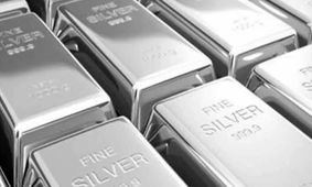 حباب یا بازی پشت پرده؟ راز گرانی نقره در بازار