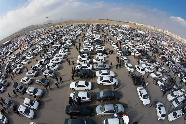 تخلف گسترده ایرانخودرو لو رفت / 60 هزار مشتری شاکی شدند