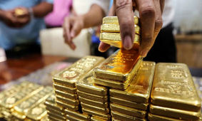 قیمت طلای جهانی در بالاترین سطح ماه گذشته ایستاد