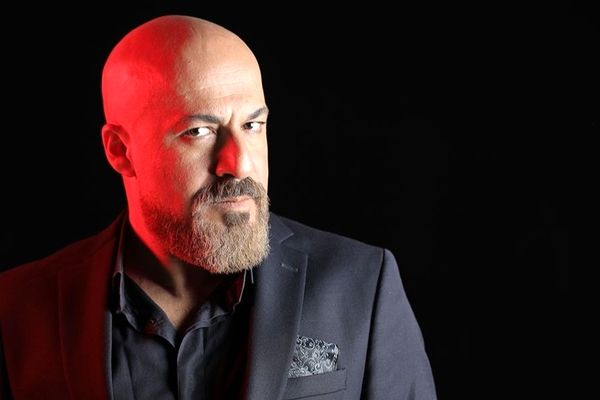 امیر آقایی تنها بازیگری که مهران مدیری را در شوکه‌ترین مصاحبه قانع کرد!