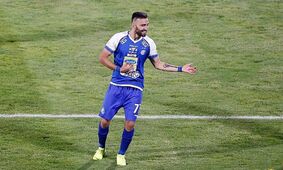 ارسلان مطهری در لیست خرید پرسپولیس ؟ / نقل و انتقالات تبدیل به میدان سرخ شد