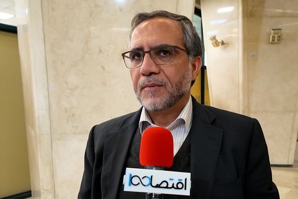 نقشه راه برای کنترل بازار ارز وجود دارد/نهاد های امنیتی هماهنگی منسجمی برای برخورد با شبکه های اخلالگر دارند +فیلم