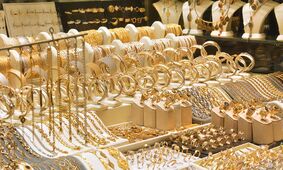 قیمت هر گرم طلای ۱۸ عیار در بازار؛  پنجشنبه  4 خرداد ۱۴۰۲ + جدول