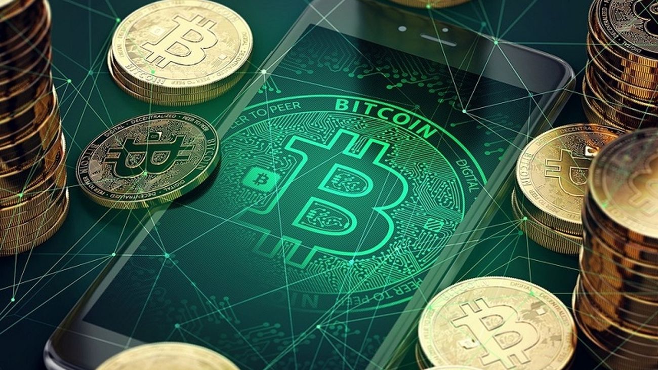 کاهش قیمت بیتکوین