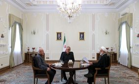 تصویری خاص از خنده پزشکیان و قالیباف در نشست سران قوا