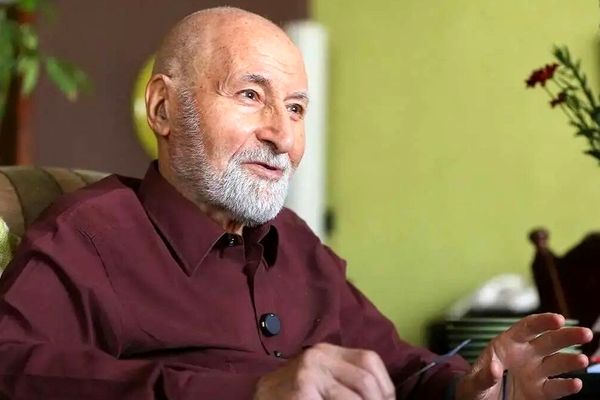 ناگفته های بهزاد نبوی از خودکشی‌ نافرجامش با سیانور/ نسل زد تتلو را می‌شناسد؛ نه خاتمی و موسوی را