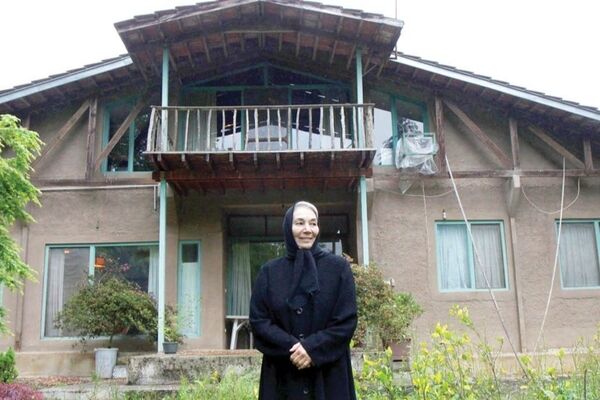 خانه رویایی پروانه معصومی در دل جنگل‌های شمال؛ دکوراسیون ساده و آرامش‌بخش