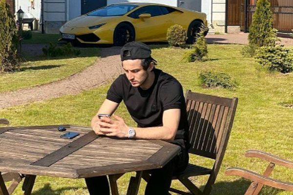 زندگی لاکچری سردار آزمون در خانه رویایی‌اش/ این خانه شما را شوکه می‌کند! +عکس های دیدنی