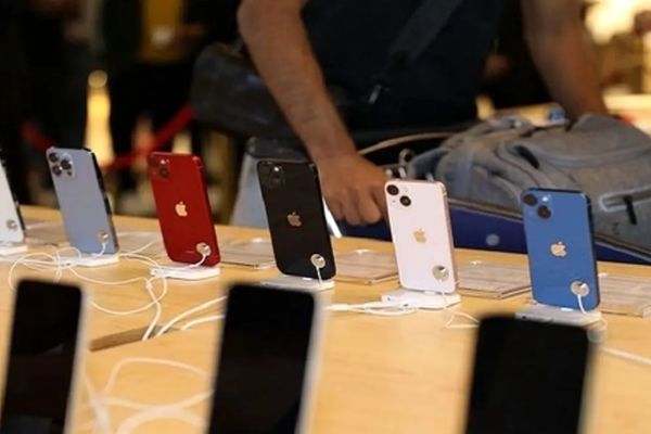 قیمت گوشی سامسونگ، شیائومی و آیفون امروز سه‌شنبه 4 شهریور 1404/ آیفون ۱۶ چند؟