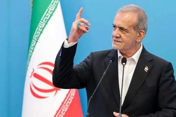 شوخی پزشکیان در دانشگاه شهید بهشتی: قربون خدا برم که همه جوره داره ما رو می‌چلونه