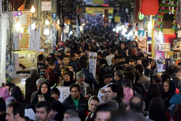 مستاجران رسماً به خاک سیاه نشستند / تیر خلاص دولت به حداقل بگیران !