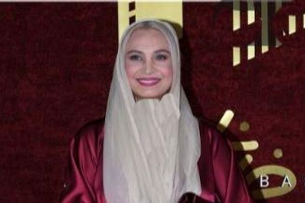 انقلاب در استایل بازیگران ایرانی؛ ستاره اسکندری و امیرحسین آرمان در روز ملی سینما + ویدیو