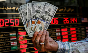 بازار  ارز مجددا سیاسی شد / فروشندگان در بازار ارز چکسانی هستند؟