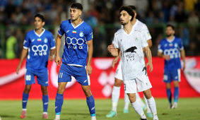 استقلال 3 ذوب آهن 3 / رامین رضاییان آبی ها را در کورس نگه داشت +خلاصه بازی