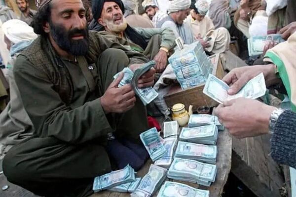 قیمت افغانی امروز سه شنبه 2 دی 1404