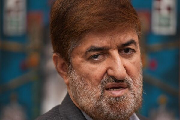 علی مطهری: مذاکره با آمریکا مستقیم باشد/ از لاریجانی و ظریف هم می توان در مذاکرات استفاده کرد