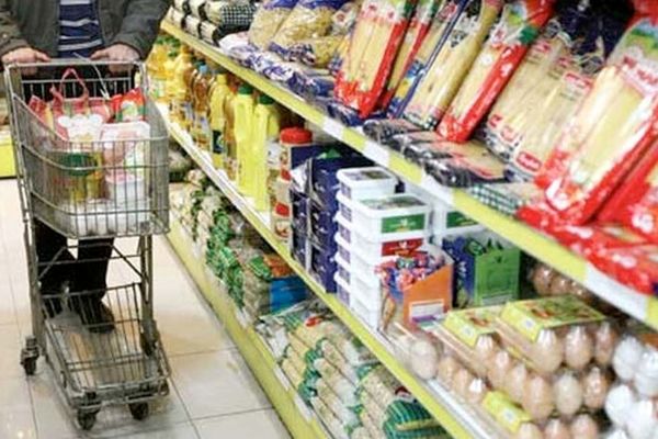بازار در شوک خریدهای عجیب!   / ۳۰ کیلو عدس در سبد خرید یک نفر 