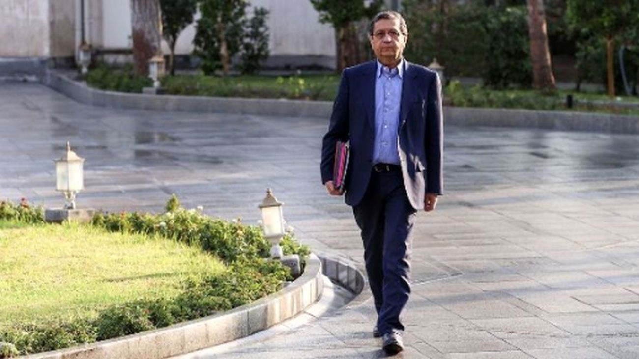 همتی بازمیگردد؛ وزیر سابق اقتصاد در دولت پزشکیان دوباره پست میگیرد!
