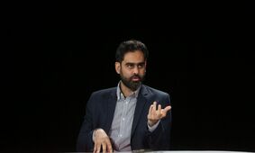 ثابتی: می‌گویند فلانی نفتکش خریده اما چون به نظام اسلامی کمک می‌کند با او برخورد نکنیم! فلانی غلط کرده! با پول چه کسی این کثافت‌کاری‌ها را می‌کند؟!