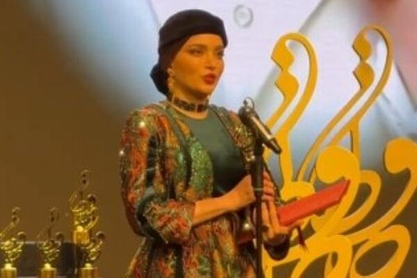 استایل یلدایی بازیگران ایرانی از بهنوش طباطبایی تا رابعه اسکویی! + فیلم