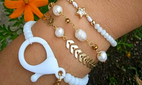 عکس های جذاب از فانتزی ترین مدل های دستبند مهره ای برای دختران نوجوان