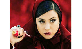 غوغای آزاده صمدی با رنگ موی جدیدش ! / خانم بازیگر افعی تهران شد !