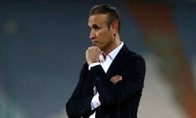 عکسی دیده نشده و جذاب از عروسی سرمربی سایق پرسپولیس/ تیپ آقای مربی همه را شوکه کرد! +عکس جنجالی