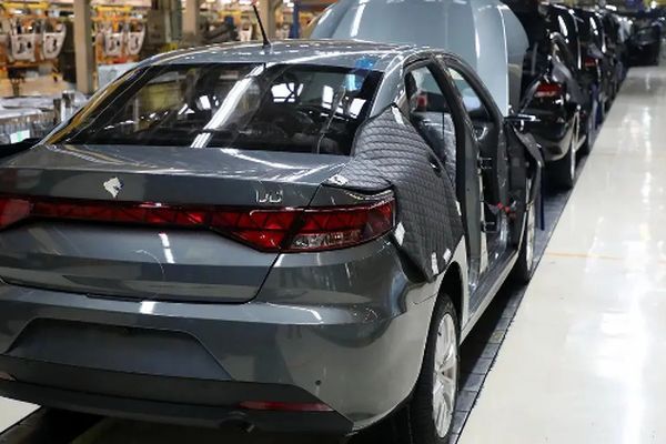 نرخ خودروهای سایپا و ایران خودرو مشخص شد / بازار خودرو قربانی گرفت 