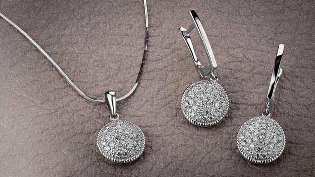 طلای زرد با طلای سفید چه تفاوت هایی دارد؟
