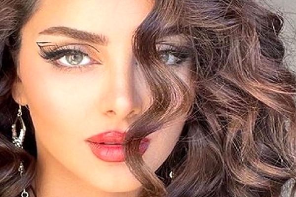 عکس بی شرمانه از مه لقا جابری در استخر خصوصی ! / لخت و سانسوری !