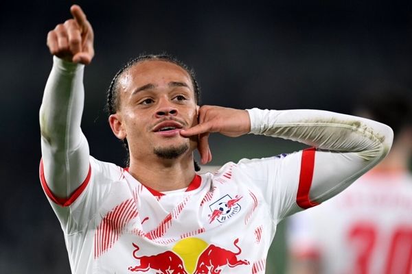 آبی‌های لندن جدی‌ترین مشتری سیمونز/ آرسنال و بایرن عقب مانده‌اند