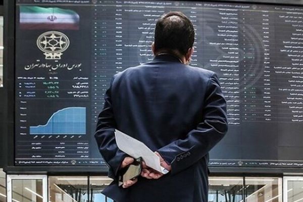 خروج بی‌سابقه سرمایه از بورس/ چقدر پول از بازار رفت؟