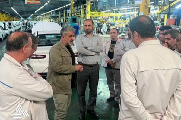 بازدید مدیرعامل پارس‌خودرو از خطوط تکمیل‌کاری محصولات/ برنامه‌ریزی برای تجاری‌سازی و تحویل هزار دستگاه خودرو به مشتریان در روزهای آتی