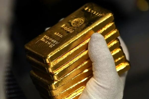 طلا کشید بالا 