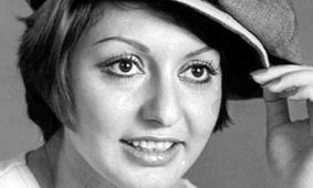 عکس دیده نشده از چهره گوگوش وقتی اولین بار عروس شد ! / 17 ساله و زیبا !