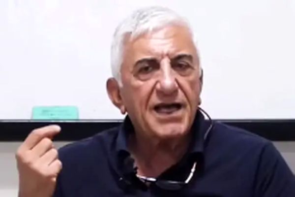 افشاگری رضا کیانیان درباره ناصر تقوایی و فریدون جیرانی! +فیلم