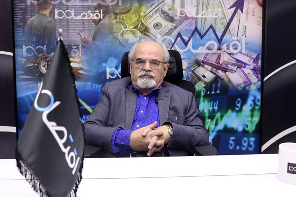 انتقاد بنزینی یک چهره اقتصادی : چرا کسی که ماشینش ۵۰ میلیارد است، بنزین ۱۵۰۰ تومانی مصرف کند؟ + فیلم