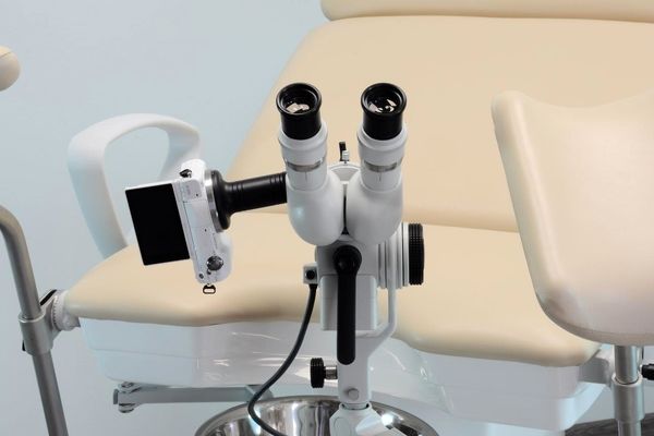 معاینات دوره‌ای زنان: چرا نباید پشت گوش انداخته شوند؟