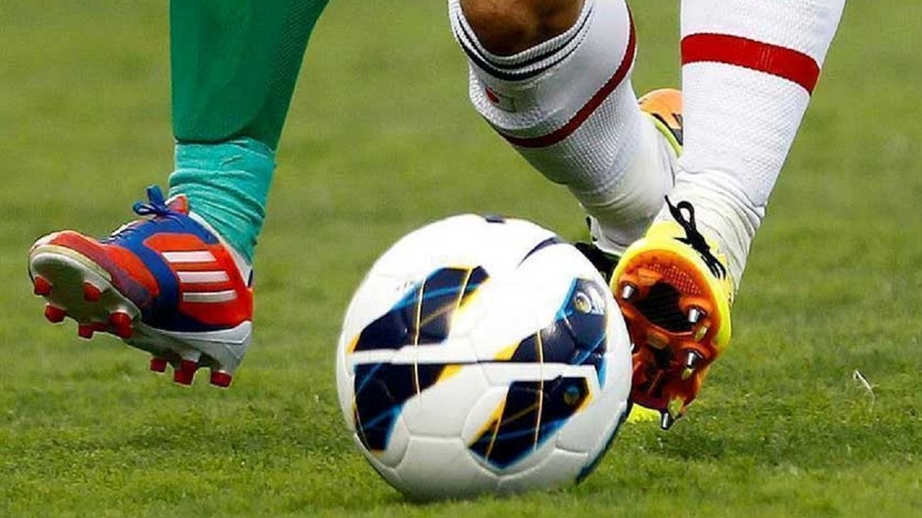 محمد حسین میثاقی آبروی فوتبال ایران را روی آنتن زنده بُرد !!