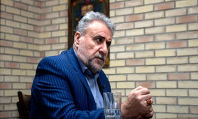 چرا باید با آمریکا پشت میز مذاکره بنشینیم؟/ فلاحت‌پیشه پرده برداشت!