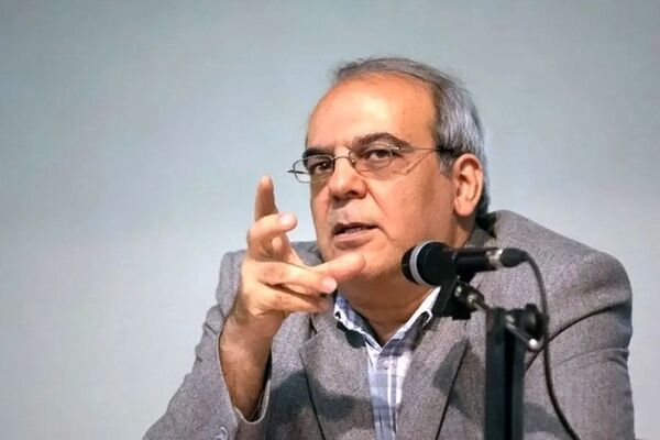 عباس عبدی هشدار داد: تجربه چین مائو و ناصریست‌ها پیش روی ماست/ نتیجه نهایی «ایجاد استبداد جدید» بود