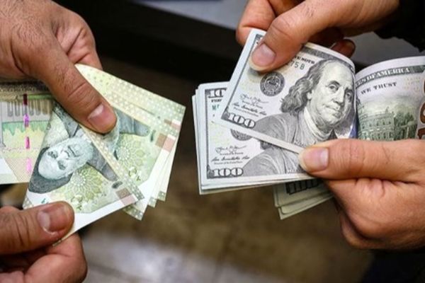 بازگشت نرخ دلار به سطوح قبلی؛ آیا ثبات اقتصادی نزدیک است؟