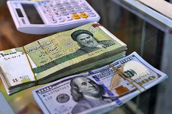 دلار گران یا تعادلی / اشتباه ارزی چه تبعاتی دارد؟