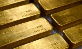 کاهش قیمت طلای جهانی به پایین ترین رقم هفتگی / قیمت طلا امروز چقدر شد؟