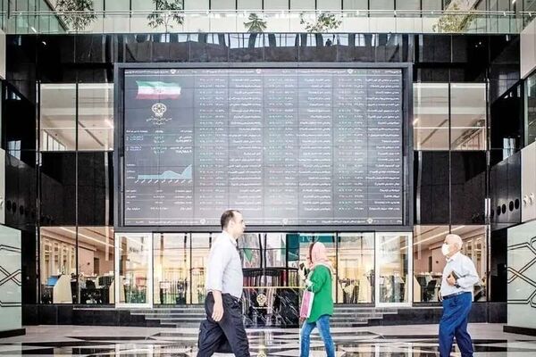بورس زیر سلطه پول قدرتمند؛ سهامداران تصمیمات خود را مستقل بگیرند
