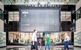 رکوردشکنی بورس در ابتدای بازار؛ عقب‌نشینی در پایان معاملات